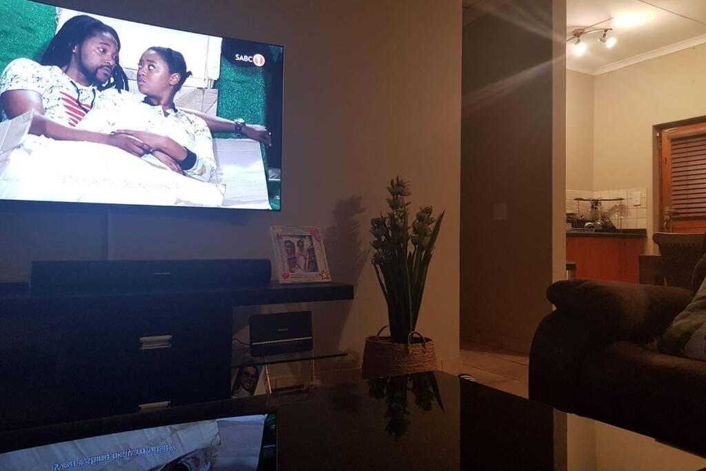Plush Private Home Polokwane Ngoại thất bức ảnh